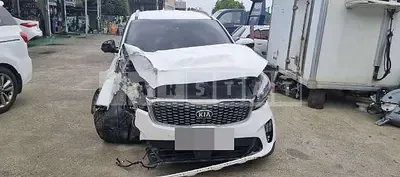 Photo 1 of 10: 2018 Kia Sorento, VIN KNAPH81BDJA439480 — Korean insurance auction