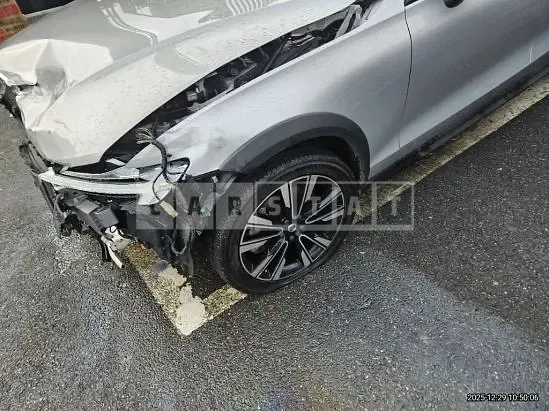 Photo 2 of 50: 2023 Volvo V60 CCB5 AWD — Korean insurance auction