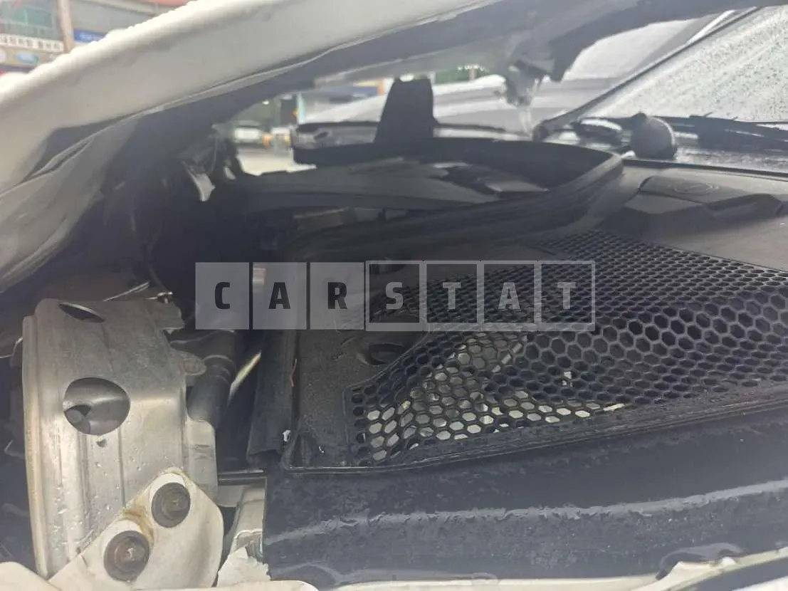 Photo 2 of 18: 2019 Mercedes-Benz C220 d — Korean insurance auction