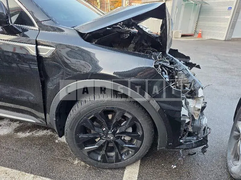 Photo 2 of 11: 2020 Kia Sorento, VIN KNARH81BGMA060596 — Korean insurance auction