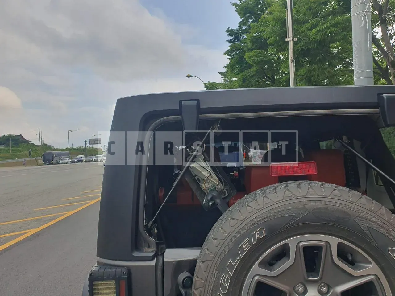 Photo 2 of 13: 2016 Jeep Zip Wrangler 3.6 Rubicon, VIN 1C4HJWFGXGL307076 — Korean insurance auction