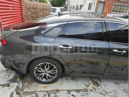 Photo 2 of 15: 2021 Kia K5 — Korean insurance auction