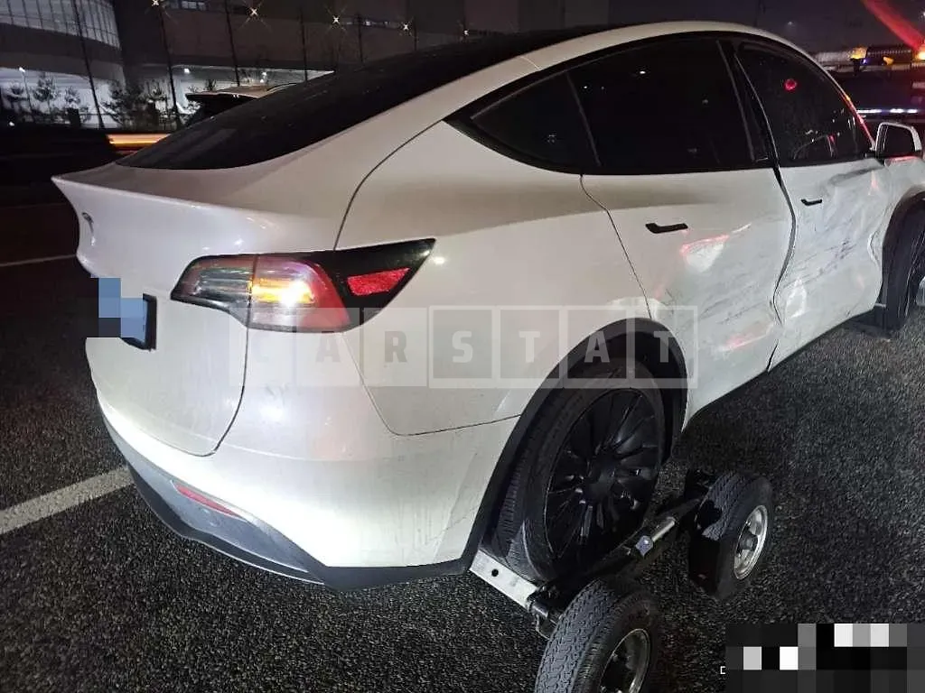 Photo 2 of 6: 2023 Tesla Model Y RWD — Korean insurance auction