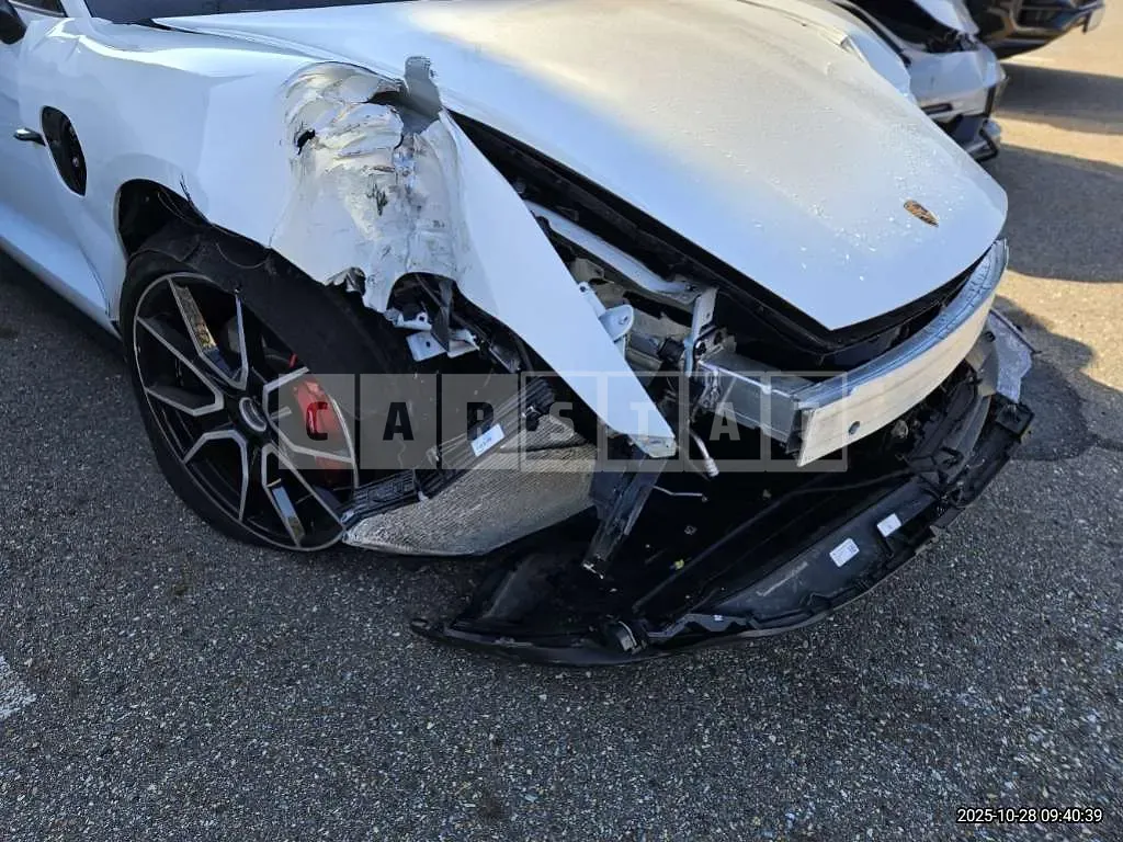 Photo 2 of 74: 2025 Porsche Taycan 4S — Korean insurance auction