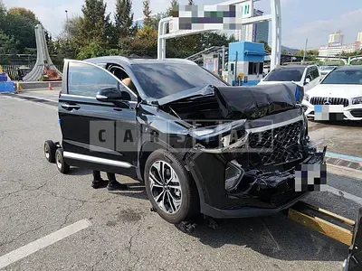 Photo 1 of 2: 2018 Hyundai Santa Fe TM 4WD — Korean insurance auction