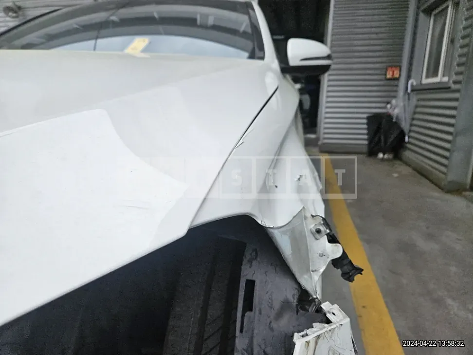 Photo 2 of 44: 2016 Mercedes-Benz C250 d 4Matic — Korean insurance auction