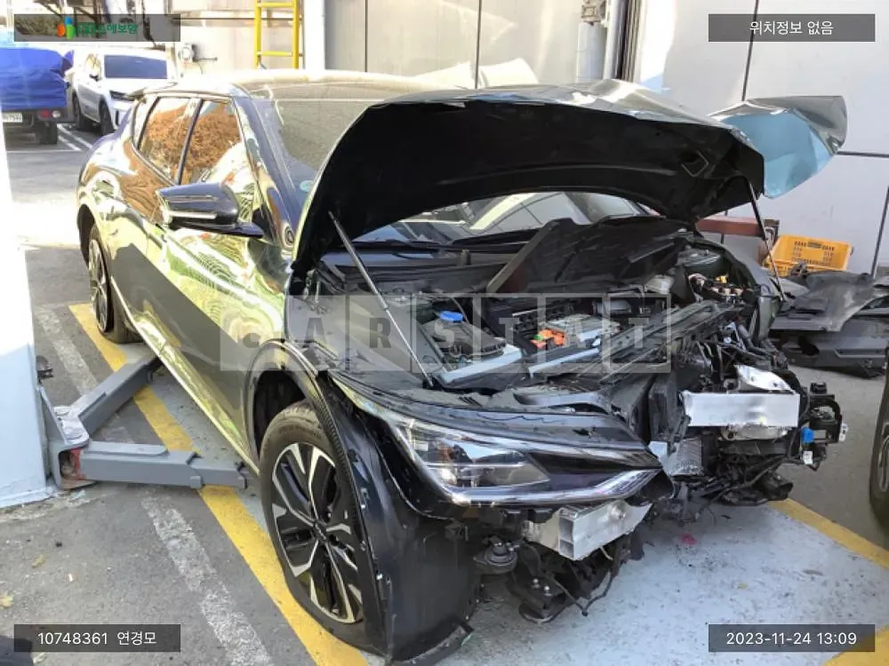 Photo 2 of 21: 2022 Kia EV6, VIN KNAC381CPNA076571 — Korean insurance auction