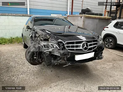 Photo 1 of 13: 2015 Mercedes-Benz E250 BlueTec 4Matic, VIN WDDHF9HB4GB281431 — Korean insurance auction
