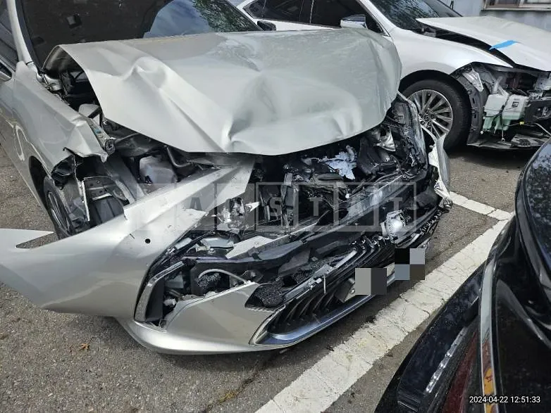 Photo 2 of 40: 2018 Lexus ES300h — Korean insurance auction