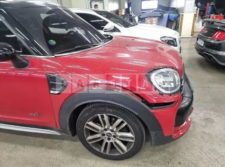 Photo 2 of 18: 2018 MINI Cooper D Countryman ALL4, VIN WMWYU1105J3E83688 — Korean insurance auction