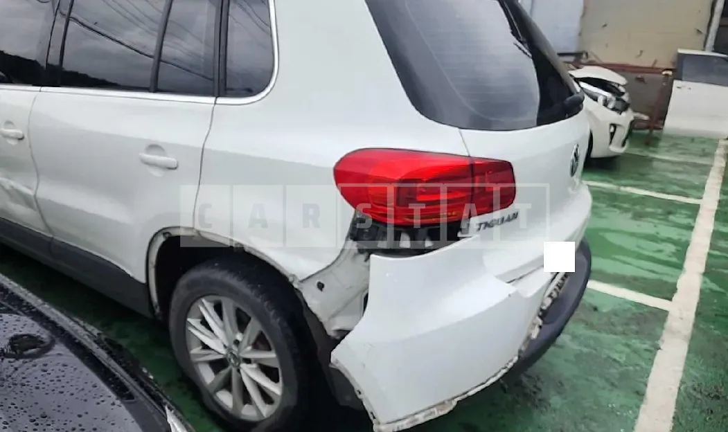 Photo 2 of 7: 2015 Volkswagen Tiguan 2.0 TDI Blue Motion, VIN WVGZZZ5NZFW507634 — Korean insurance auction