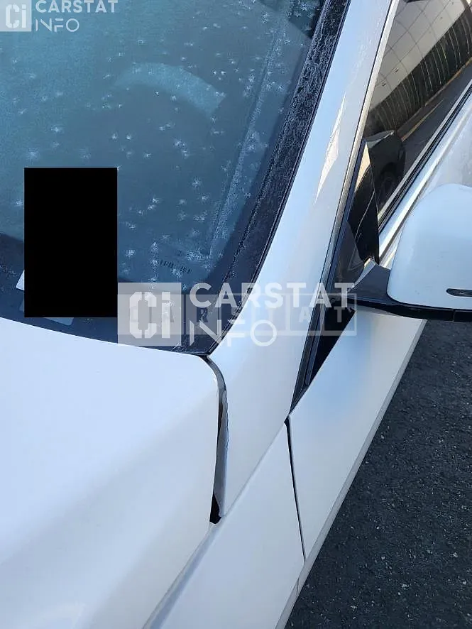 Photo 2 of 5: 2015 Mercedes-Benz E 200, VIN WDDKK3EF9FF307695 — Korean insurance auction