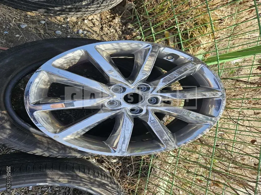 Photo 2 of 3: 2015 Kia (parts) Sorento Wheels — Korean insurance auction