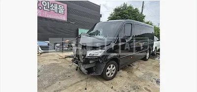 Photo 1 of 52: 2023 Mercedes-Benz Sehwa Sprinter — Korean insurance auction