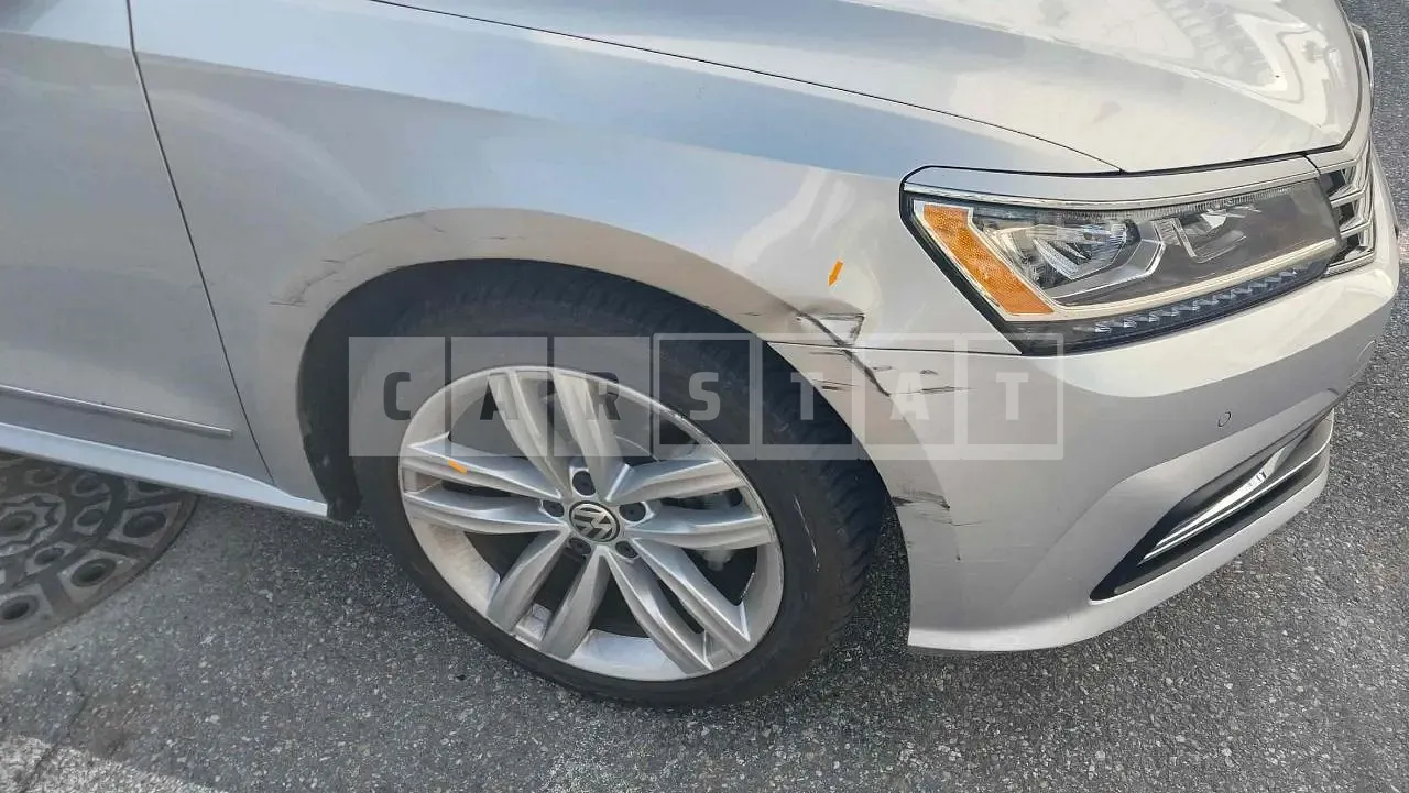 Photo 2 of 25: 2018 Volkswagen Passat, VIN 1VWZZZA3ZJC049882 — Korean insurance auction