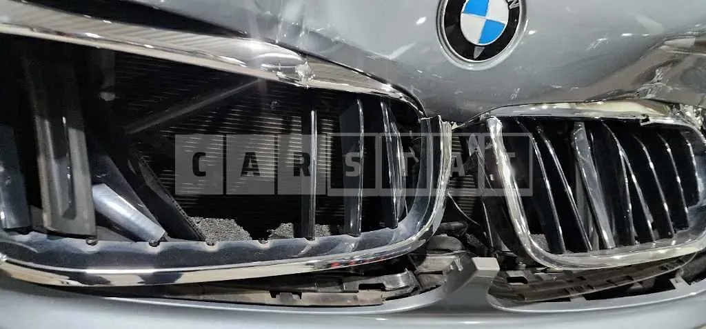 Photo 2 of 19: 2018 BMW 530i xDrive, VIN WBAJD9105JWC11320 — Korean insurance auction