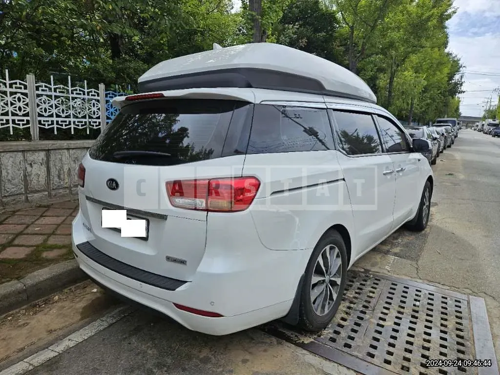 Photo 2 of 9: 2018 Kia Carnival High Limousine — Korean insurance auction
