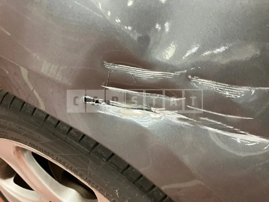 Photo 2 of 48: 2018 Mercedes-Benz C200 4Matic, VIN WDDWF4DB3JF703477 — Korean insurance auction