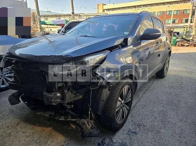 Photo 2 of 16: 2015 Kia Sportage R — Korean insurance auction