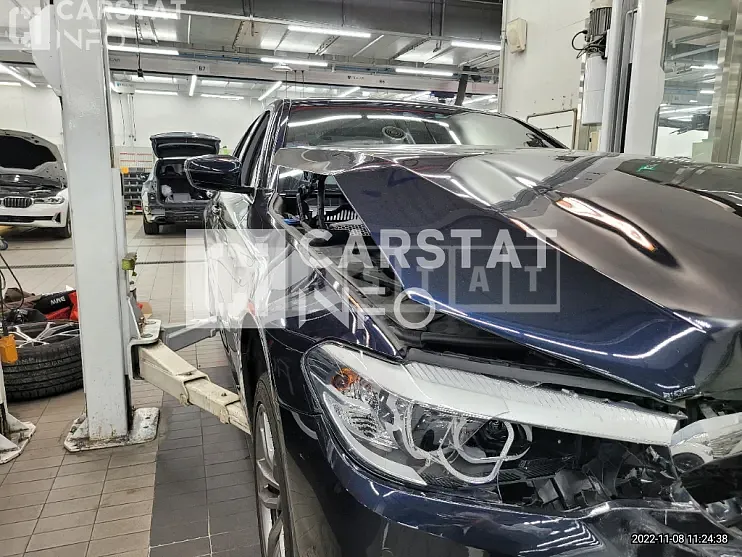 Photo 2 of 25: 2017 BMW 520d — Korean insurance auction