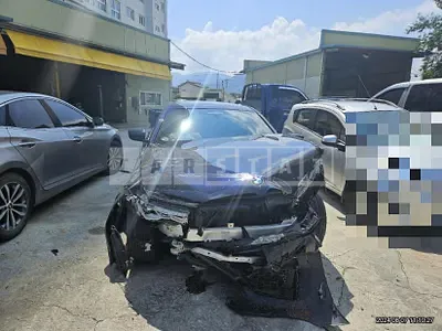 Photo 1 of 16: 2021 BMW 520i — Korean insurance auction