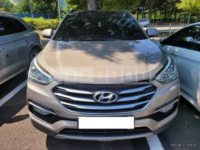 Photo 1 of 12: 2017 Hyundai Santa Fe, VIN KMHSW81UBHU709186 — Korean insurance auction