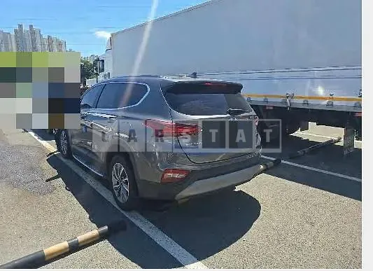 Photo 2 of 9: 2018 Hyundai Santa Fe TM — Korean insurance auction