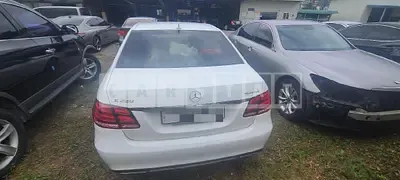 Photo 1 of 34: 2015 Mercedes-Benz E220 BlueTec, VIN WDDHF0AB1GB238588 — Korean insurance auction