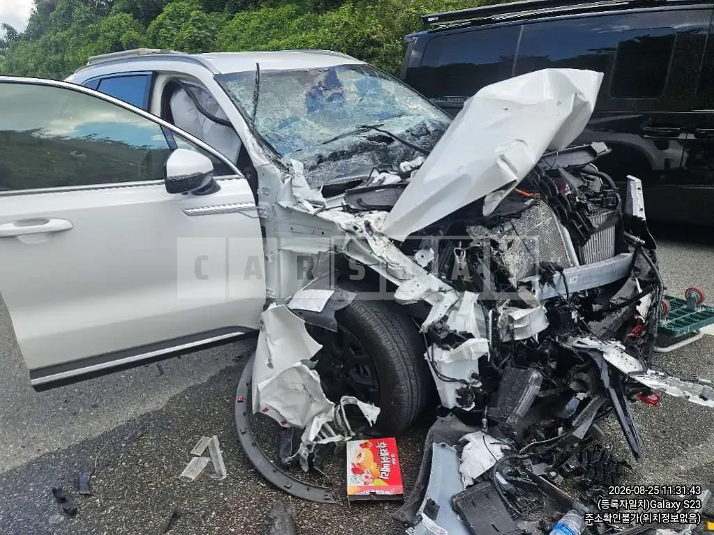 Photo 2 of 6: 2025 Kia Sorento Hybrid 1.6 — Korean insurance auction