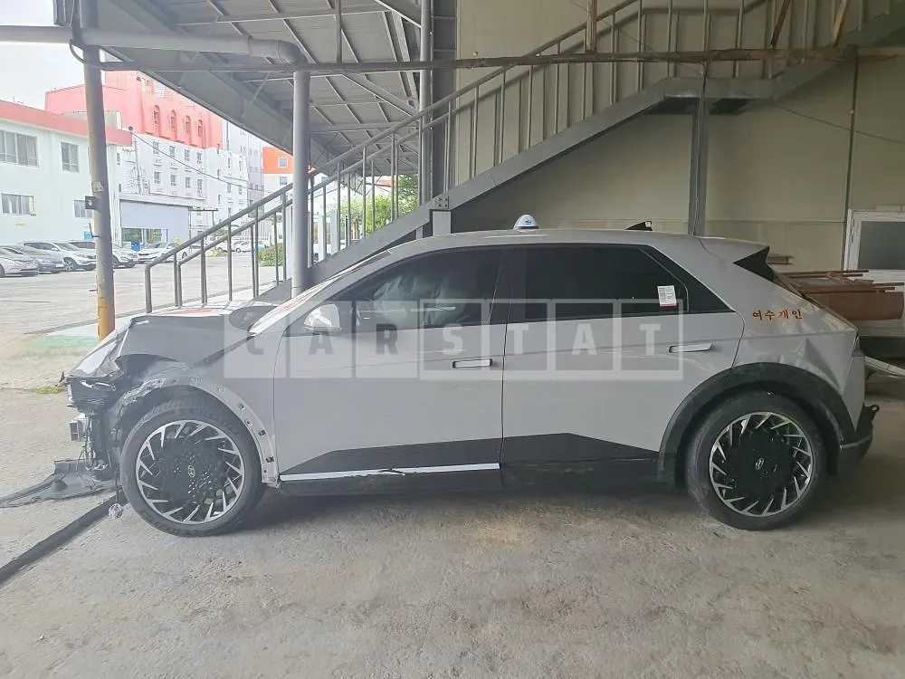 Photo 2 of 15: 2023 Hyundai IONIQ 5, VIN KMHKL81EFPU196481 — Korean insurance auction