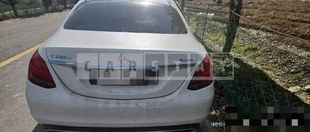 Photo 2 of 15: 2021 Mercedes-Benz C220 d 4Matic — Korean insurance auction