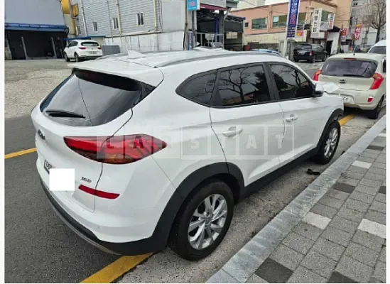 Photo 2 of 10: 2019 Hyundai Tucson — Korean insurance auction
