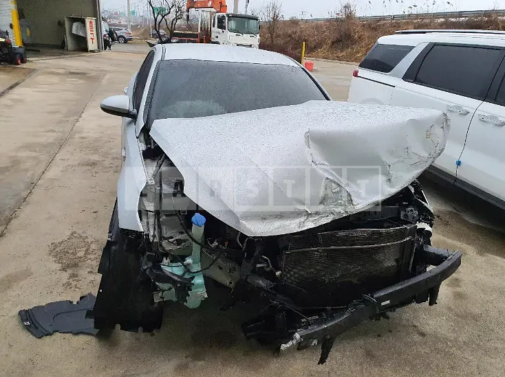 Photo 2 of 8: 2016 Kia K5 2.0 (LPI), VIN KNAGT416BGA010624 — Korean insurance auction