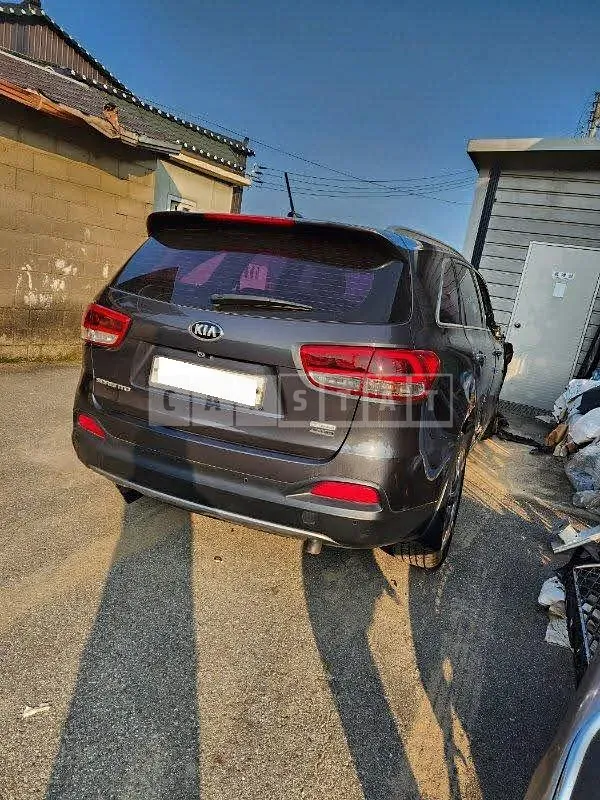 Photo 2 of 27: 2015 Kia Sorento, VIN KNAPS81ADFA062753 — Korean insurance auction