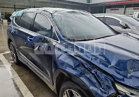 Photo 2 of 17: 2019 Hyundai Santa Fe, VIN KMHS281BDKU149001 — Korean insurance auction