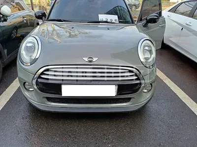Photo 1 of 16: 2015 MINI Cooper D Five-Door, VIN WMWXT3103F2C93489 — Korean insurance auction