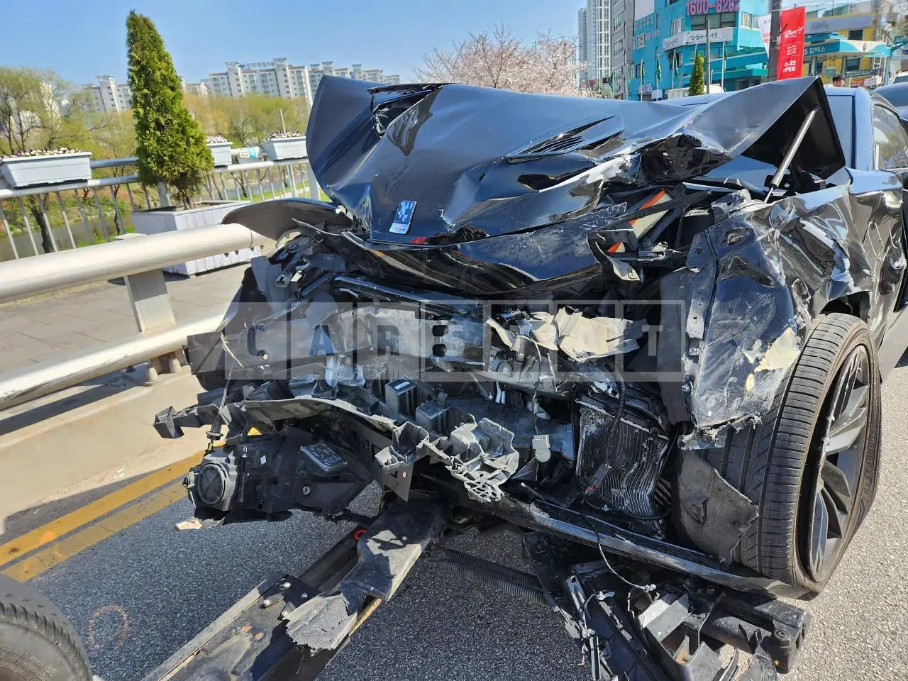 Photo 2 of 9: 2016 Chevrolet Camaro, VIN 1G1F91R7XH0125422 — Korean insurance auction