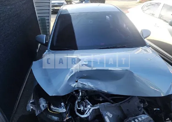 Photo 2 of 9: 2018 Hyundai Modern Ionic Electric, VIN KMHC851HFJU023175 — Korean insurance auction