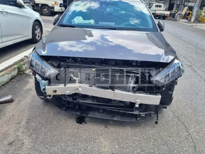 Photo 2 of 28: 2020 Hyundai IONIQ Electric, VIN KMHC051JFLU071789 — Korean insurance auction