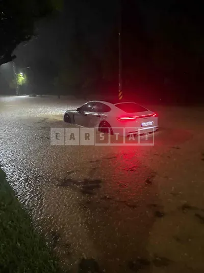 Photo 1 of 13: 2018 Porsche Panamera 4, VIN WP0AA2974JL117366 — Korean insurance auction
