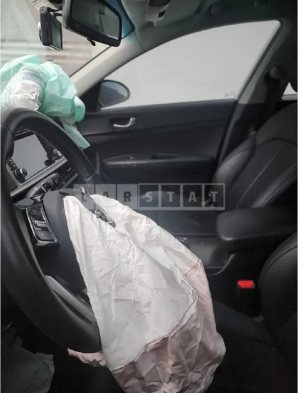 Photo 2 of 9: 2019 Kia K5 — Korean insurance auction