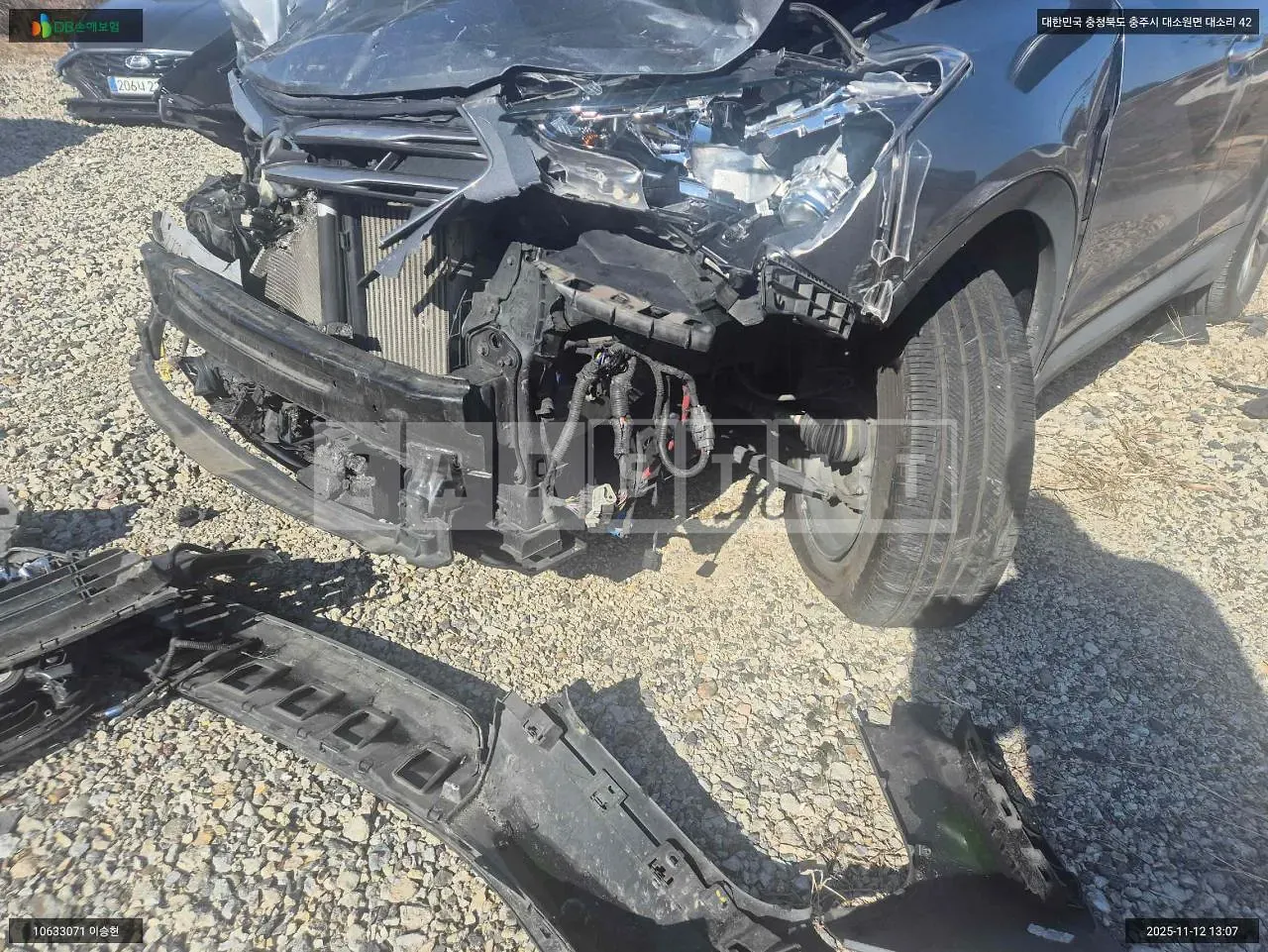Photo 2 of 18: 2017 Hyundai Santa Fe, VIN KMHSW81UBJU791948 — Korean insurance auction