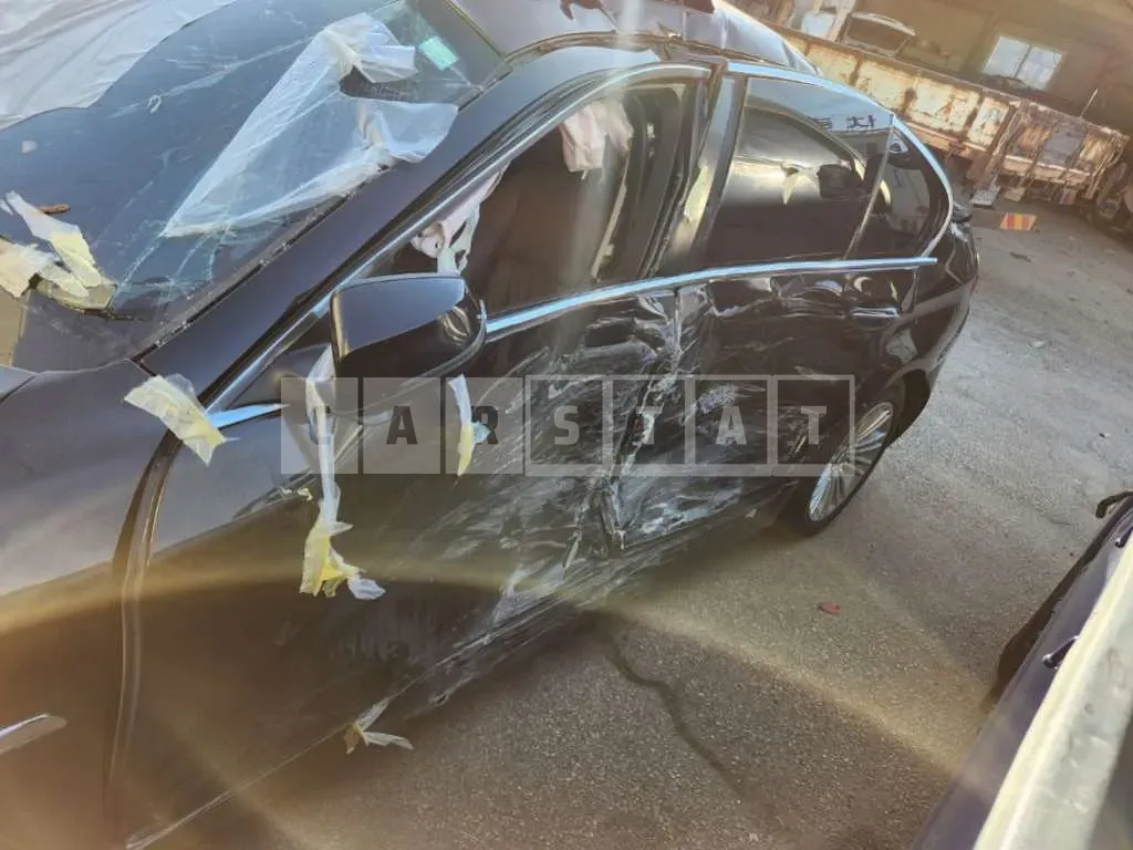 Photo 2 of 15: 2015 BMW 520d, VIN WBA5E5102FG064508 — Korean insurance auction