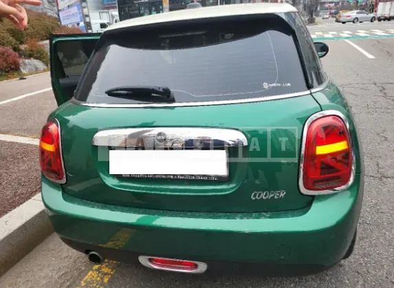 Photo 2 of 48: 2019 MINI Cooper Five-Door, VIN WMWXU1102K2H35660 — Korean insurance auction