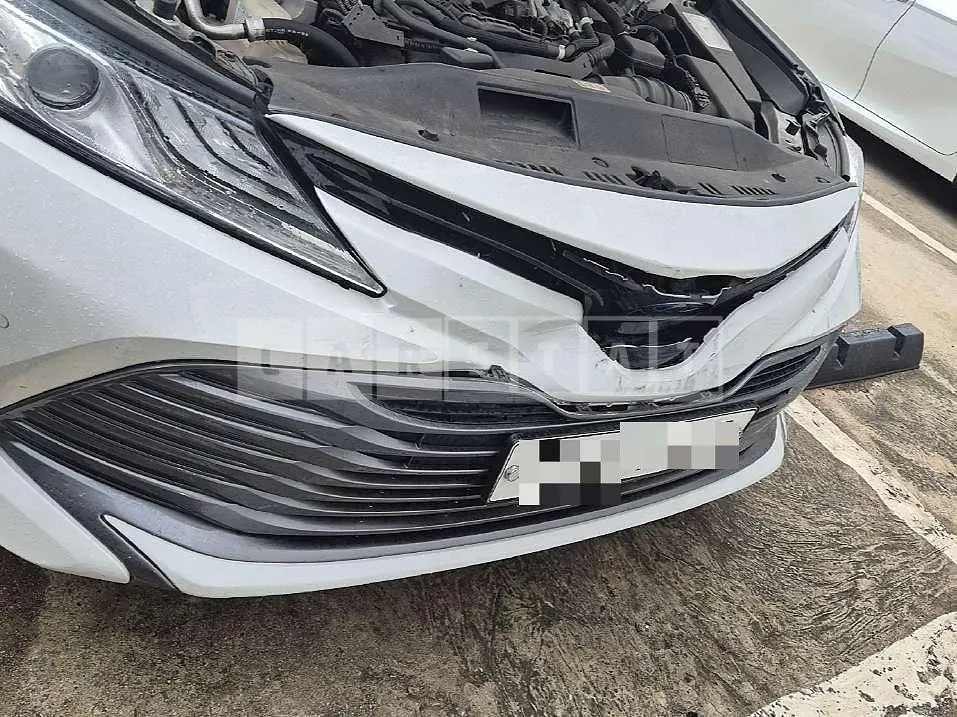 Photo 2 of 7: 2018 Toyota Camry Hybrid — Korean insurance auction