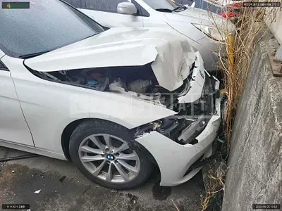 Photo 1 of 11: 2016 BMW 320d, VIN WBA8C5100GK641036 — Korean insurance auction