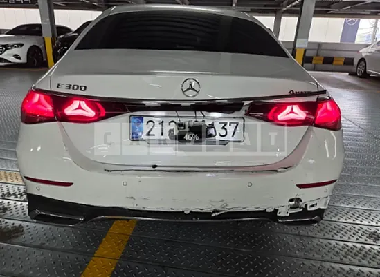 Photo 2 of 34: 2026 Mercedes-Benz E300 4Matic — Korean insurance auction