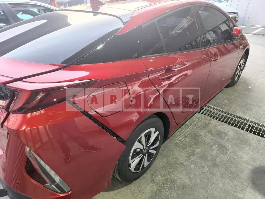 Photo 2 of 5: 2017 Toyota Prius Prime, VIN JTDKARFP9H3062408 — Korean insurance auction