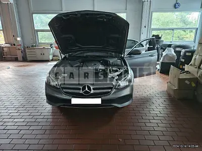Photo 1 of 9: 2018 Mercedes-Benz E 200 — Korean insurance auction