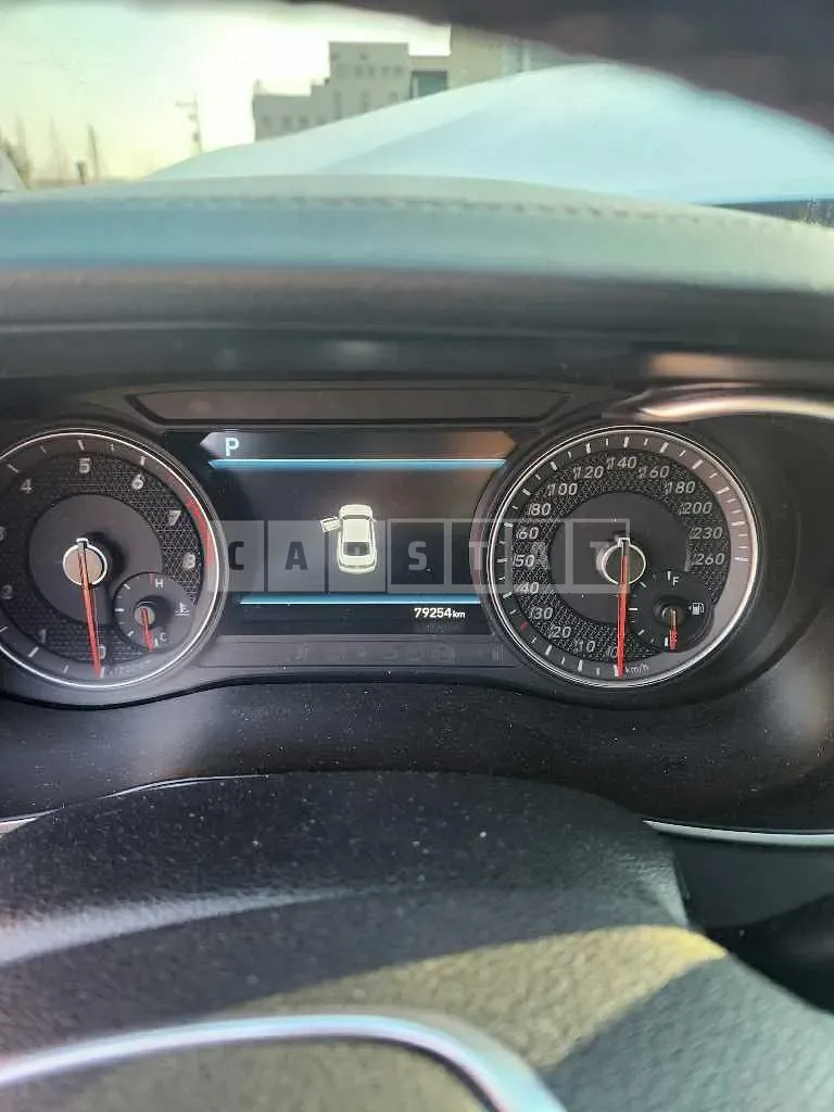 Photo 2 of 7: 2019 Genesis G70 — Korean insurance auction